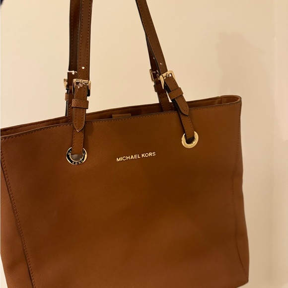 Michael Kors Tan Leather shoulder tote bag - Picture 2 of 4